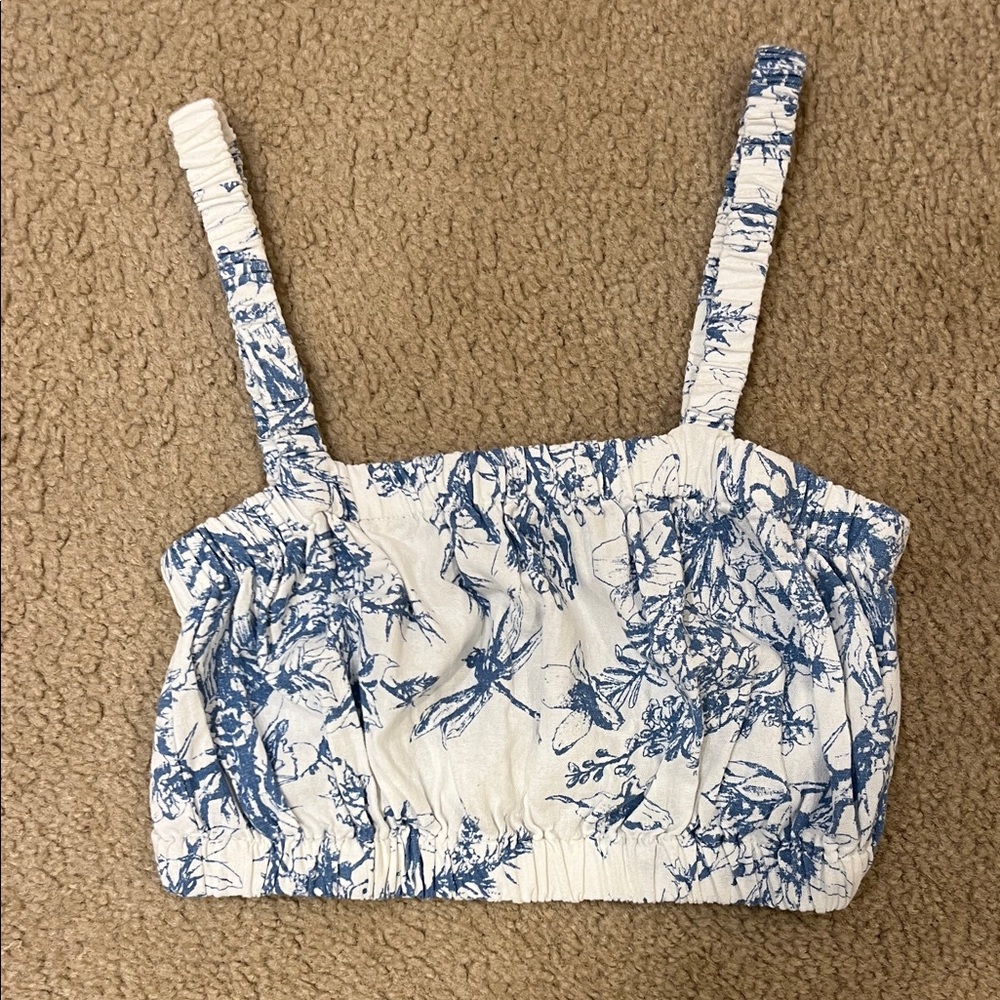 Elegant Blue Floral Junior's Crop Top